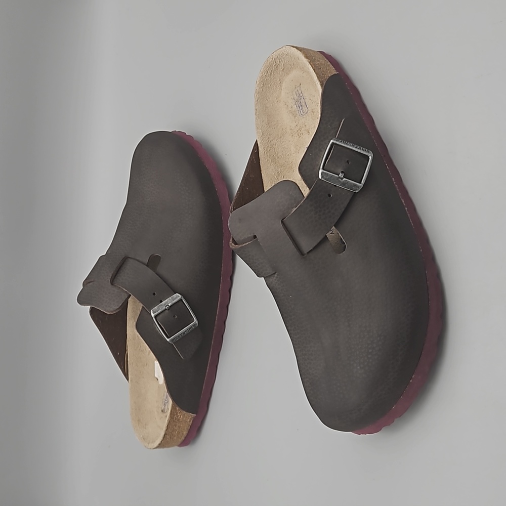 Birkenstock Boston Leather Mule Clogs Women 10 or Men 8; Snug fit Runs smallish